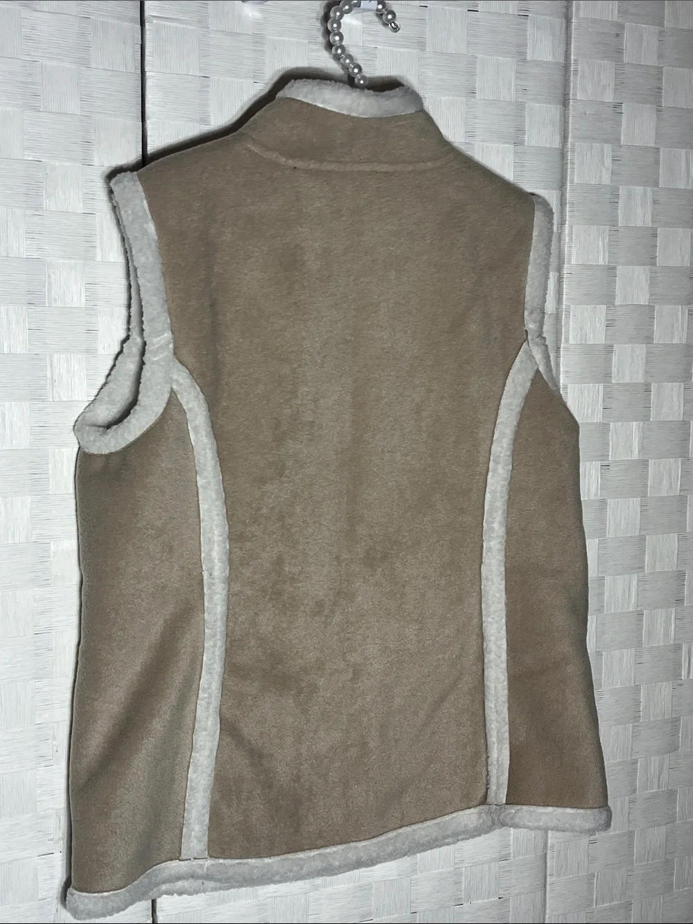 British Khaki Tan Vest Ivory Faux Sherpa Trim 2 Side Pockets Comfy warm